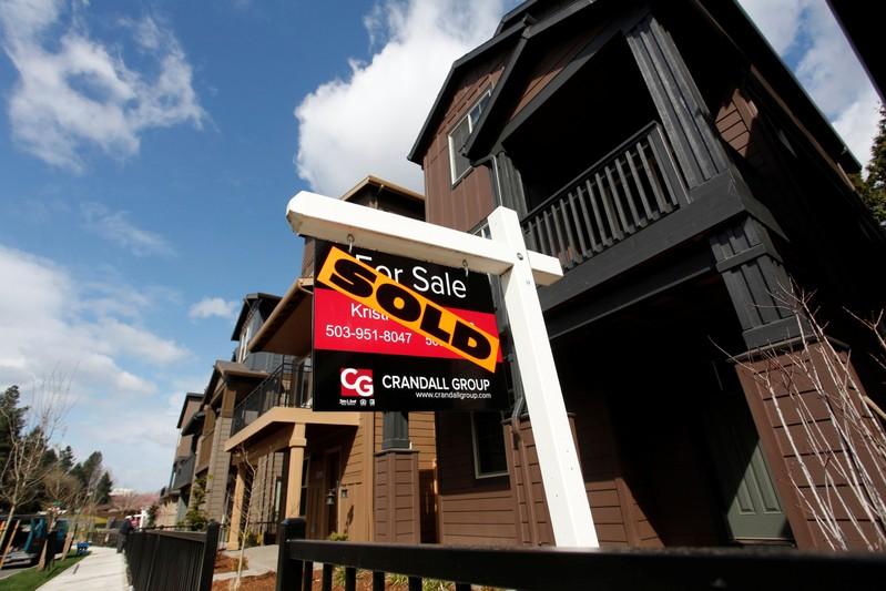 US existing home sales rise trend weak