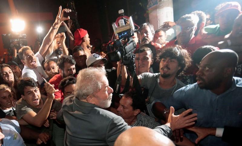 Brazilian judges surprise ruling may free expresident Lula