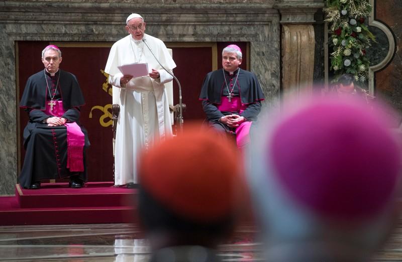 Pope urges predator priests to turn themselves in Pope urges predator priests to turn themselves in