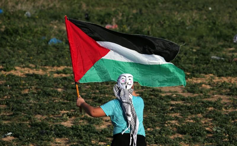 Israeli gunfire kills three Gazans during border protest  medics