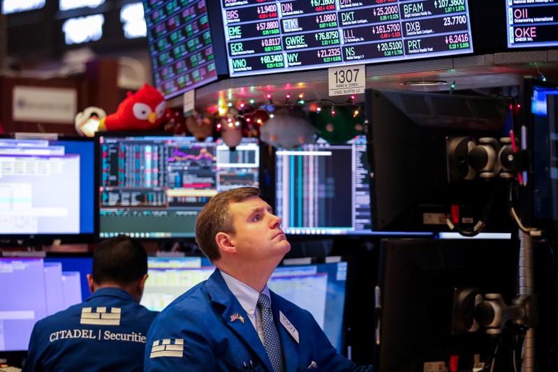 Global stocks and oil rebound after preholiday thumping