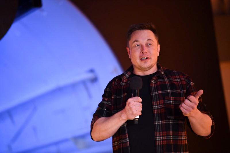 Teslas Musk says cave rescuers defamation case should be dismissed