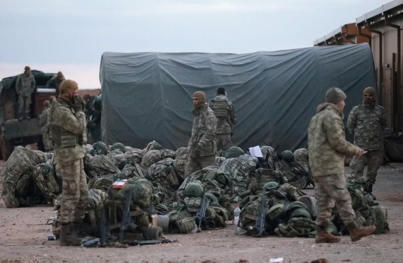 Syrian army deploys to Manbij area after Kurdish calls to deter Turkey