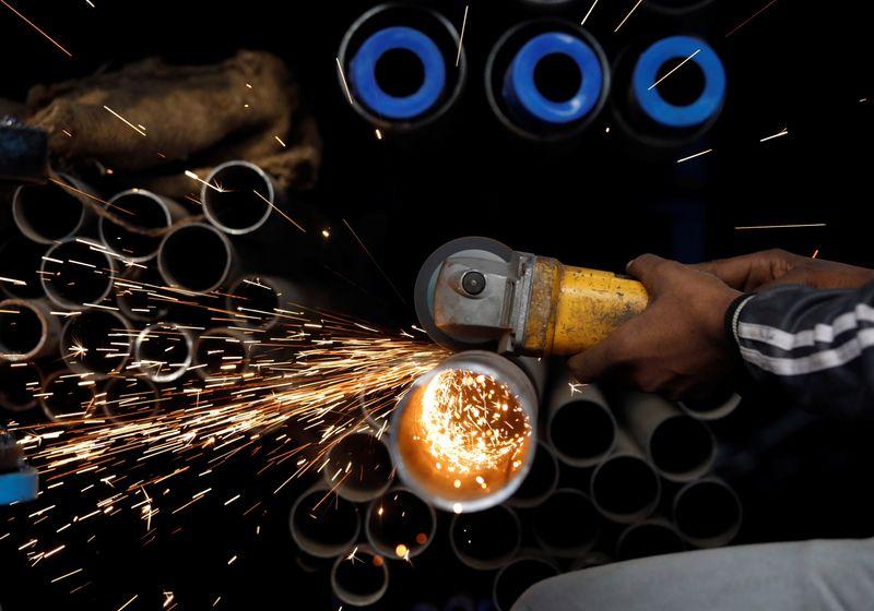 Indias October industrial output contracts 38