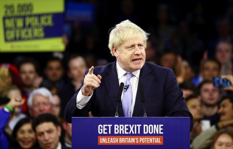Johnson heads for big Brexit election win