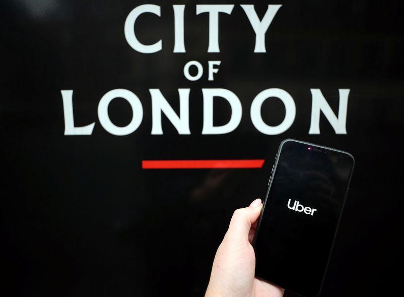 Uber submits appeal to regain London taxi licence