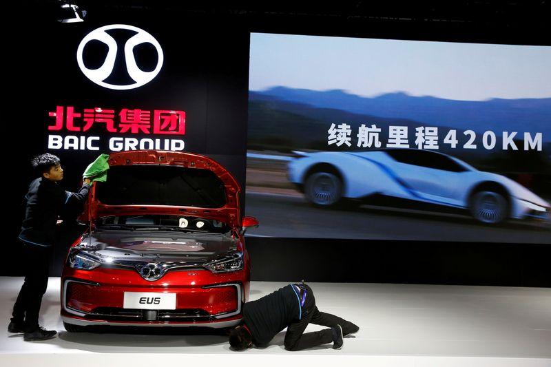 Exclusive Daimler seeks majority control of its main China joint venture  sources