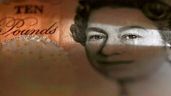 Pound plunges as hard Brexit fears revived