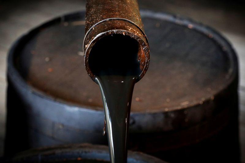Oil edges up to threemonth highs as US crude stocks fall