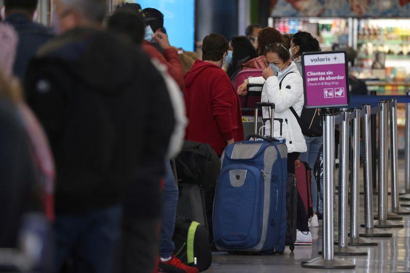 US airlines await fresh aid as near term outlook worsens
