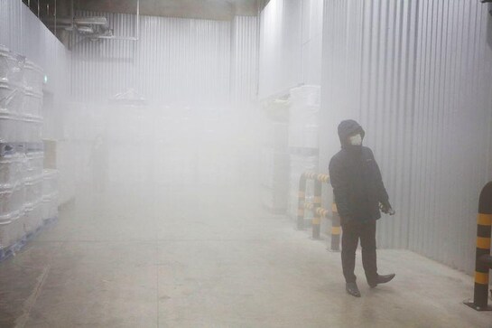 Where water turns to snow: South Korean ultra-cold warehouse prepares to store Pfizer's vaccine Where water turns to snow: South Korean ultra-cold warehouse prepares to store Pfizer's vaccine