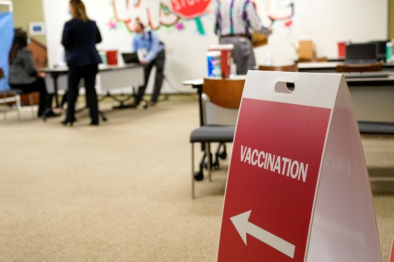 US poised to hit 16 million COVID cases within days even as vaccine begins rollout