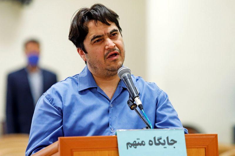 Irans Rouhani defends execution of dissident journalist